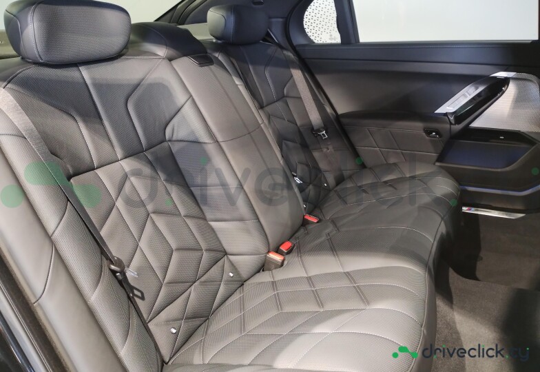 BMW 7 series Black