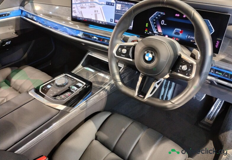 BMW 7 series Black