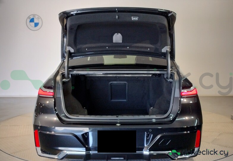 BMW 7 series Black