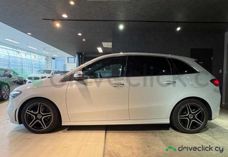 Mercedes B-class White