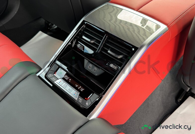 BMW 8 series Белый