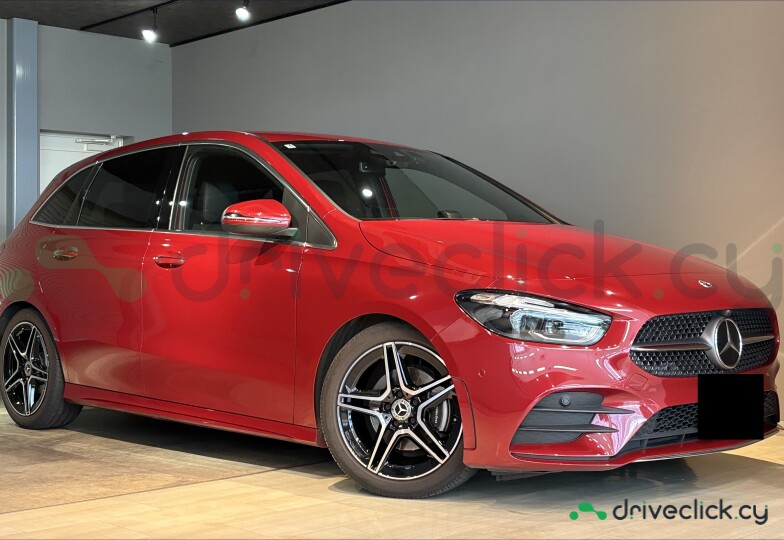 Mercedes B-class Red