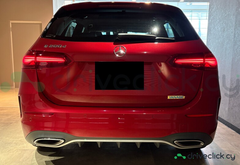 Mercedes B-class Red