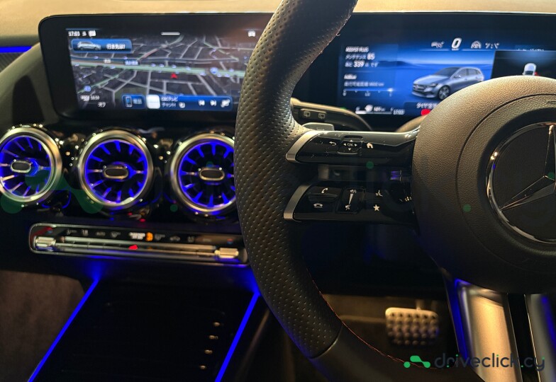 Mercedes B-class Red