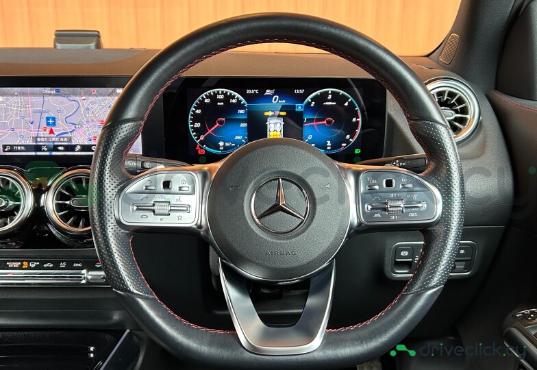 Mercedes GLA-class White