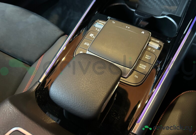 Mercedes GLA-class White