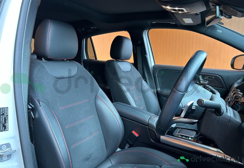 Mercedes GLA-class White