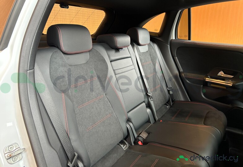 Mercedes GLA-class White