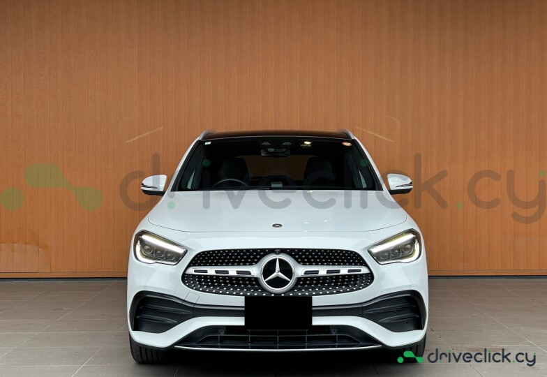 Mercedes GLA-class White