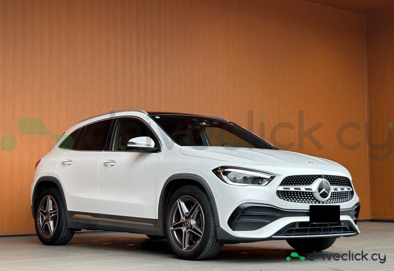 Mercedes GLA-class White