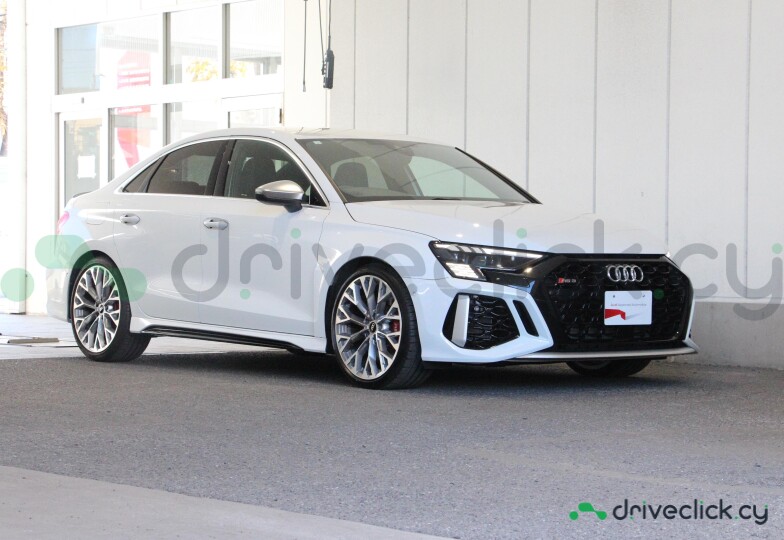 Audi RS3 Белый