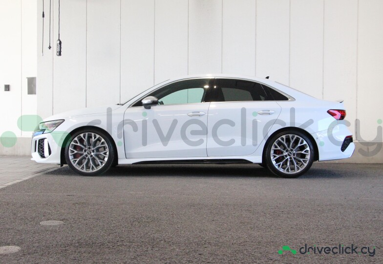 Audi RS3 Белый