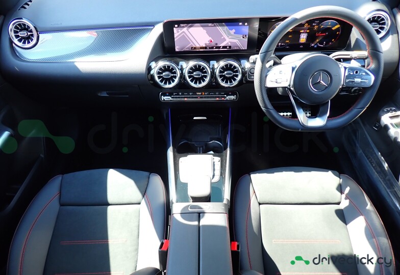 Mercedes GLA-class White