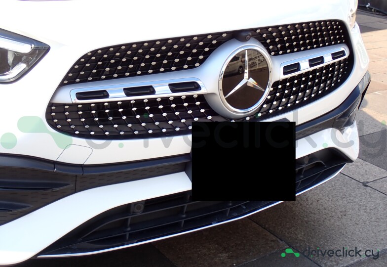 Mercedes GLA-class White
