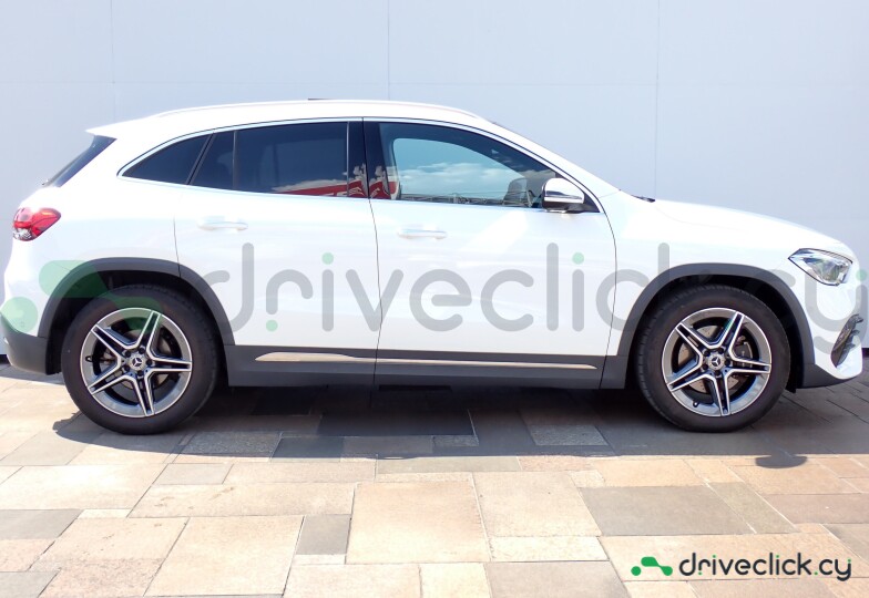 Mercedes GLA-class White
