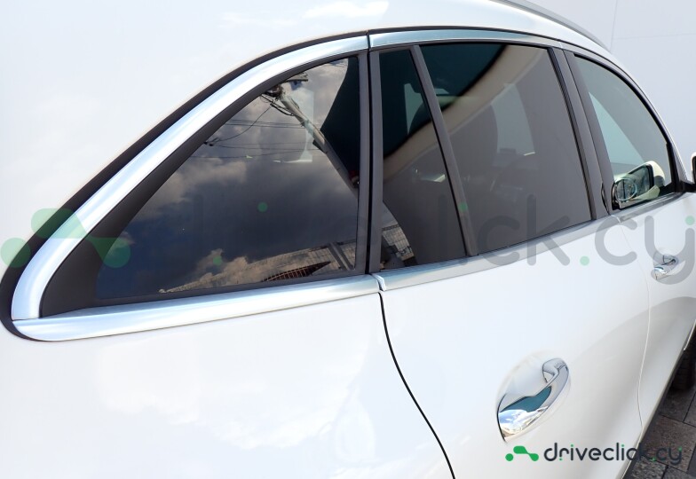 Mercedes GLA-class White