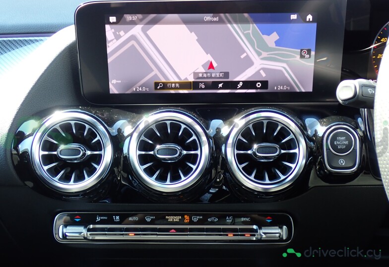 Mercedes GLA-class White