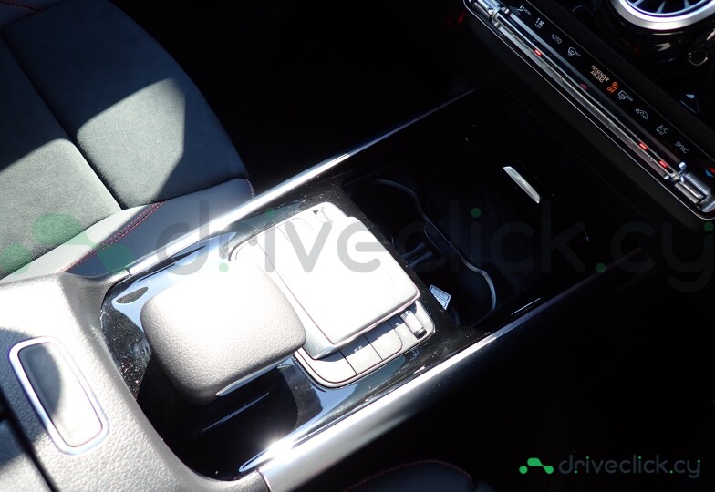 Mercedes GLA-class White