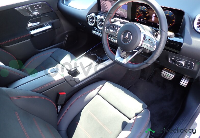 Mercedes GLA-class White