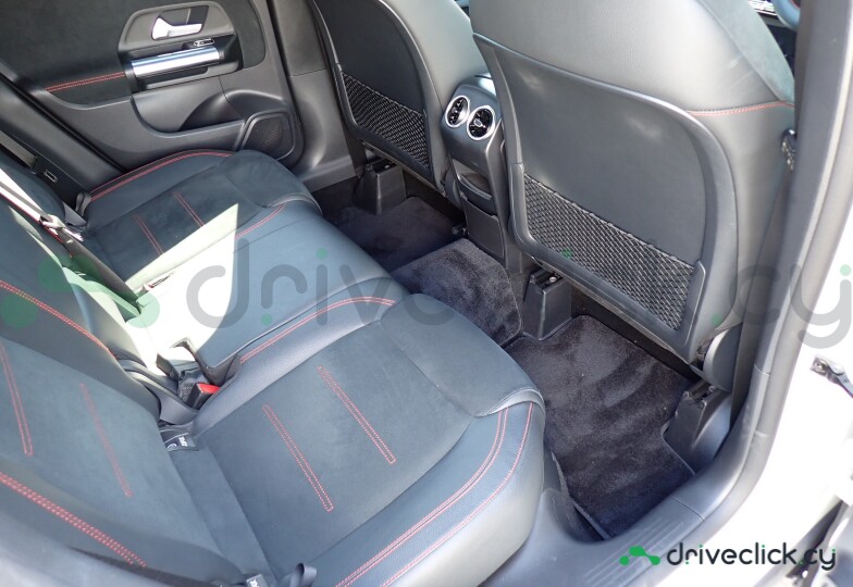 Mercedes GLA-class White