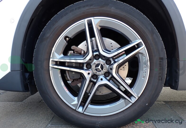 Mercedes GLA-class White