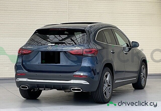 Mercedes GLA-class Blue