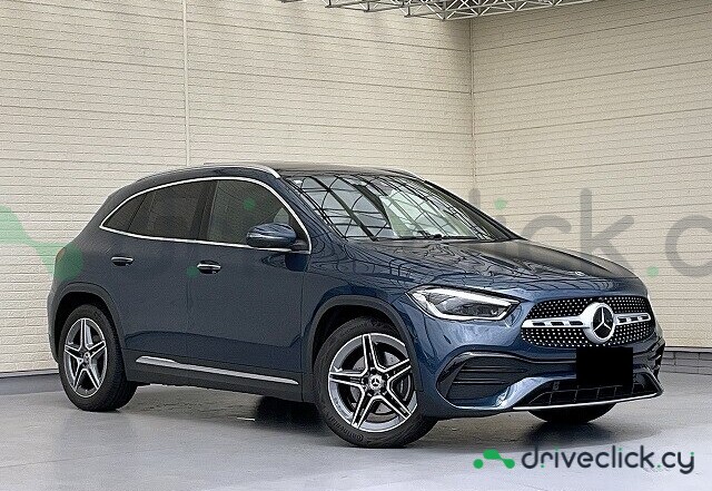 Mercedes GLA-class Blue