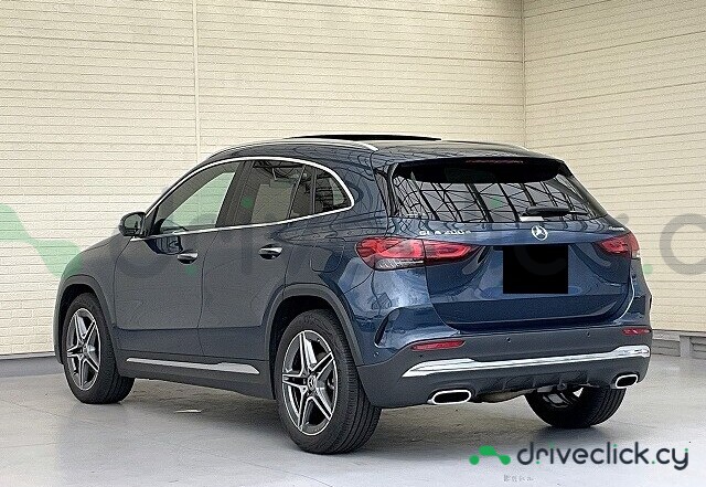 Mercedes GLA-class Blue