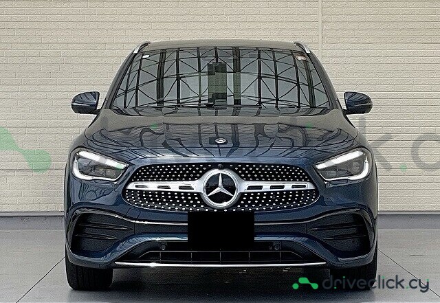 Mercedes GLA-class Blue