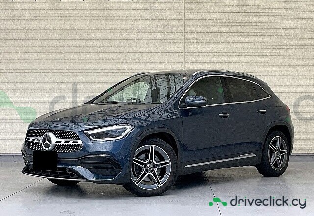 Mercedes GLA-class Blue