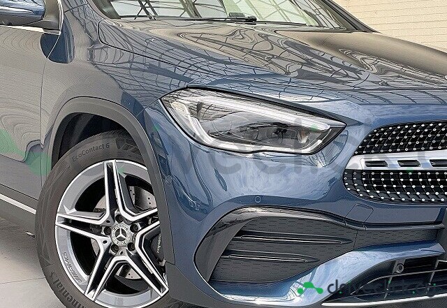 Mercedes GLA-class Blue