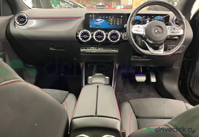 Mercedes GLA-class Black