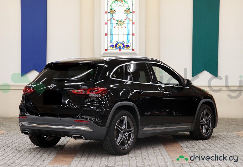 Mercedes GLA-class Black