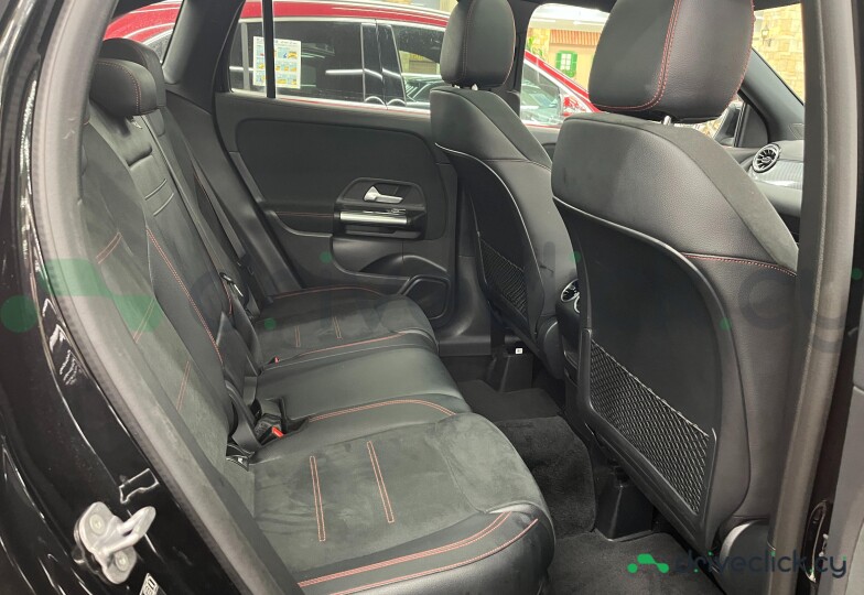 Mercedes GLA-class Black