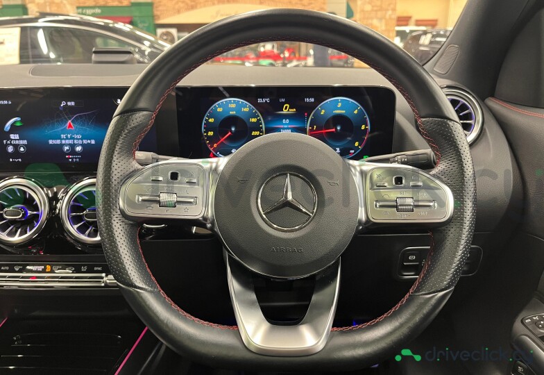 Mercedes GLA-class Black