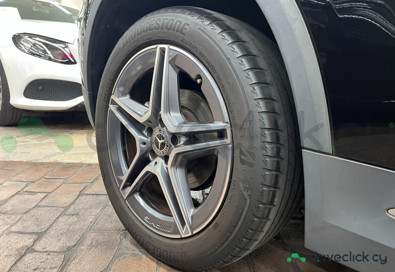 Mercedes GLA-class Black