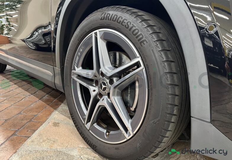 Mercedes GLA-class Black