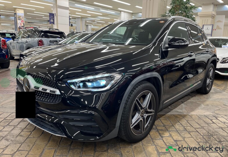 Mercedes GLA-class Black