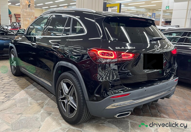 Mercedes GLA-class Black