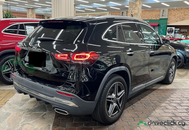 Mercedes GLA-class Black