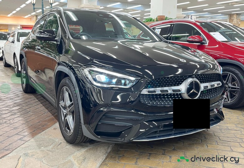 Mercedes GLA-class Black