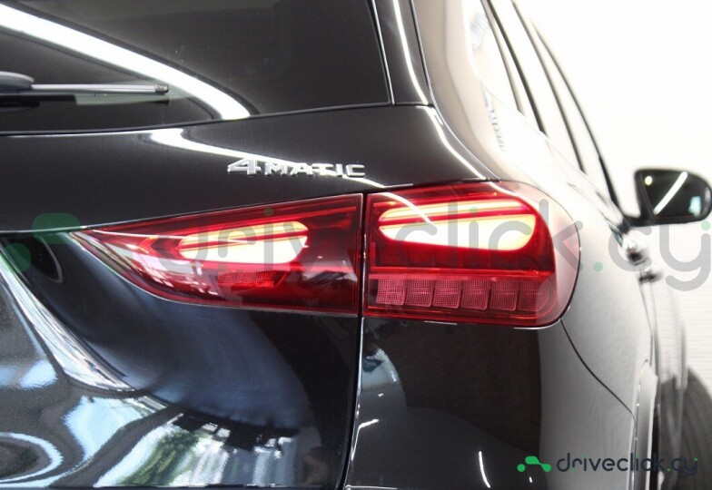 Mercedes GLA-class Black