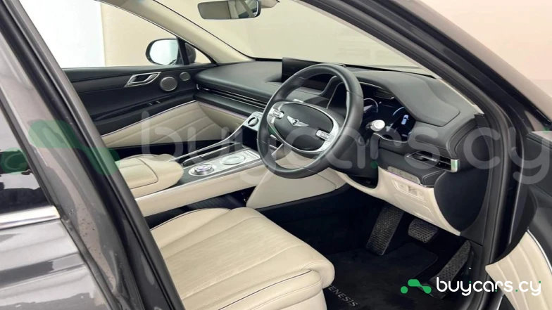 Genesis GV80 Серый