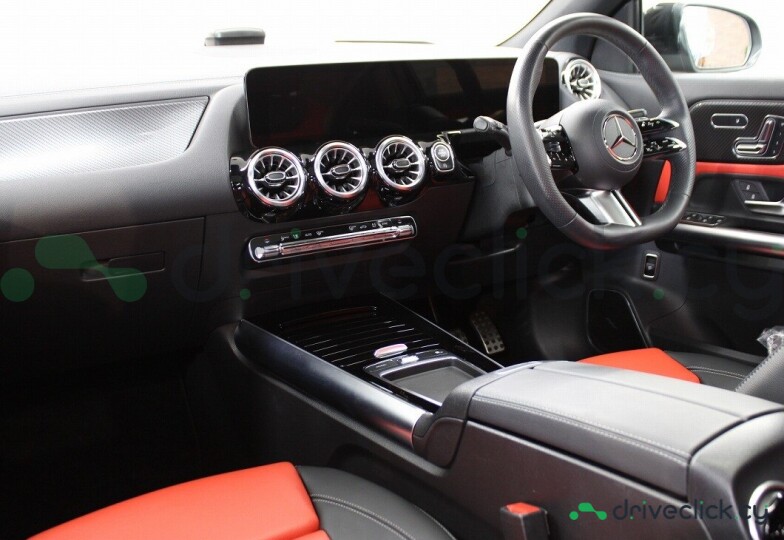 Mercedes GLA-class Black