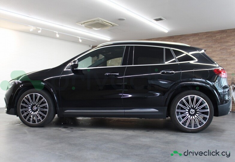 Mercedes GLA-class Black