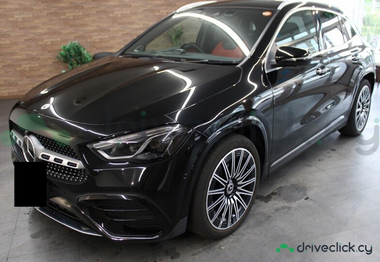 Mercedes GLA-class Black