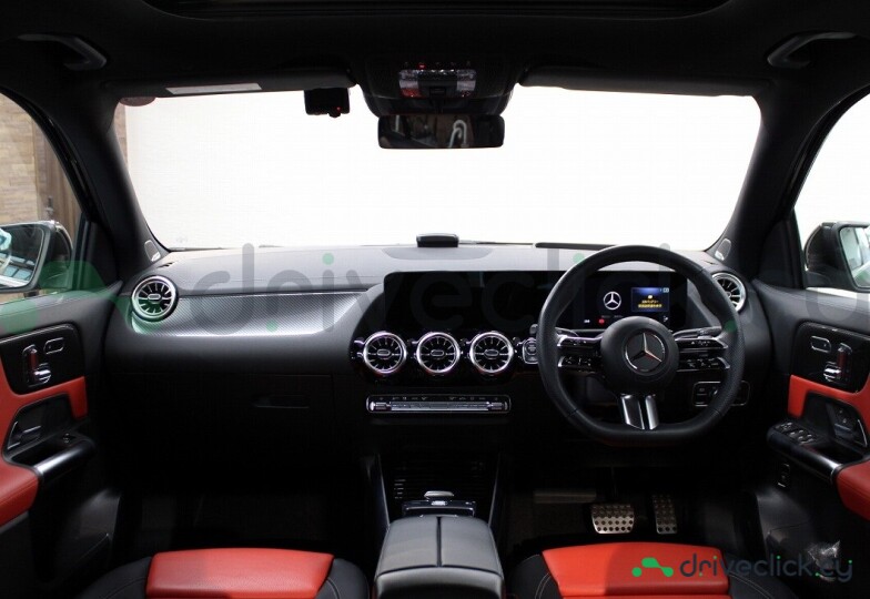 Mercedes GLA-class Black