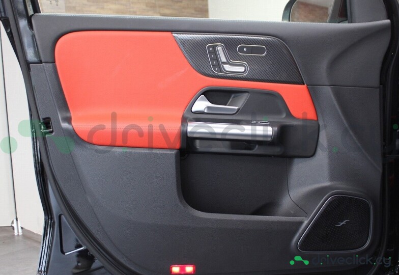 Mercedes GLA-class Black