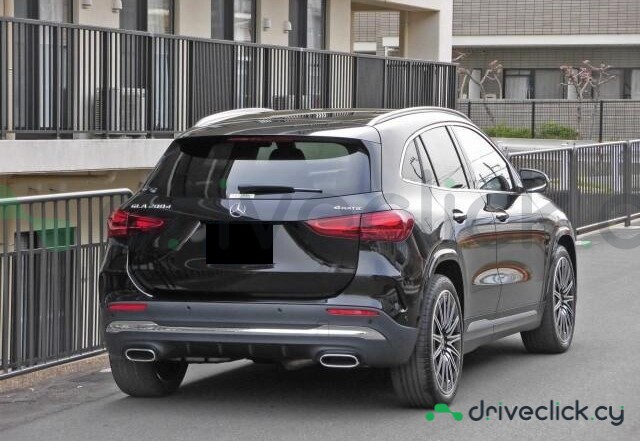 Mercedes GLA-class Black