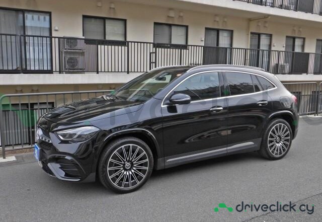 Mercedes GLA-class Black